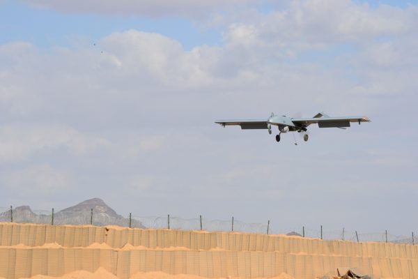 Image by Georgia National Guard from United States - Shadow Unmanned Aerial System (UAS) inbound!, CC BY 2.0, https://commons.wikimedia.org/w/index.php?curid=70915690